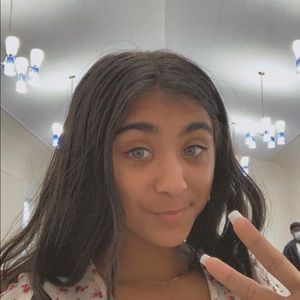 Meet your Posher, Bella